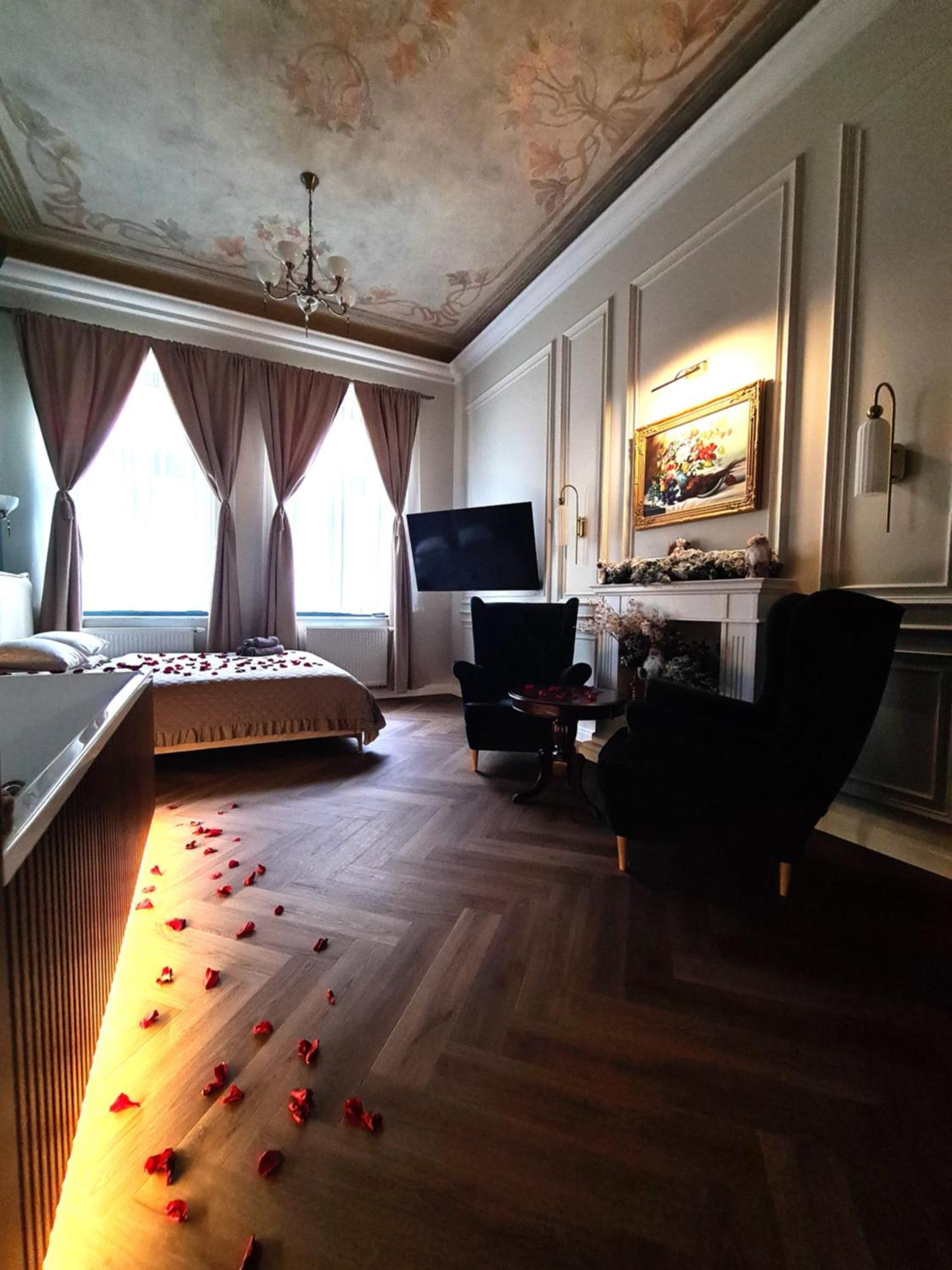 Art Jacuzzi Koletek Apartment Krakau